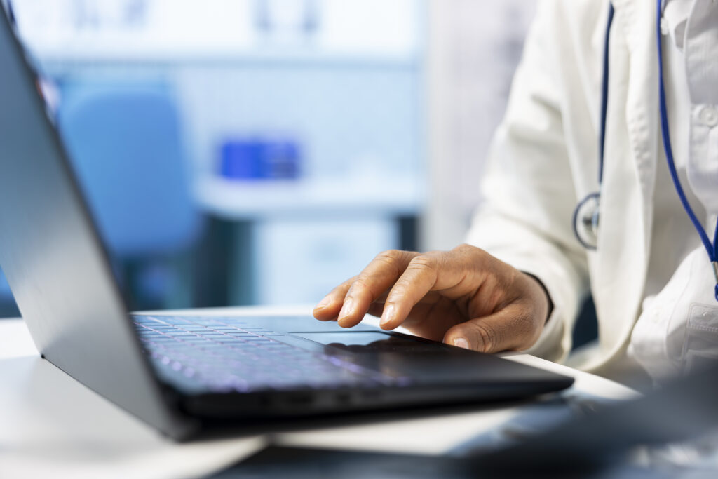 Transformation digitale de l'hôpital : l'IA face aux données